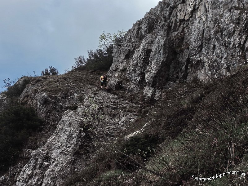 26 Ferrata MAURIZIO Anticima est Monte Alben.JPG -           